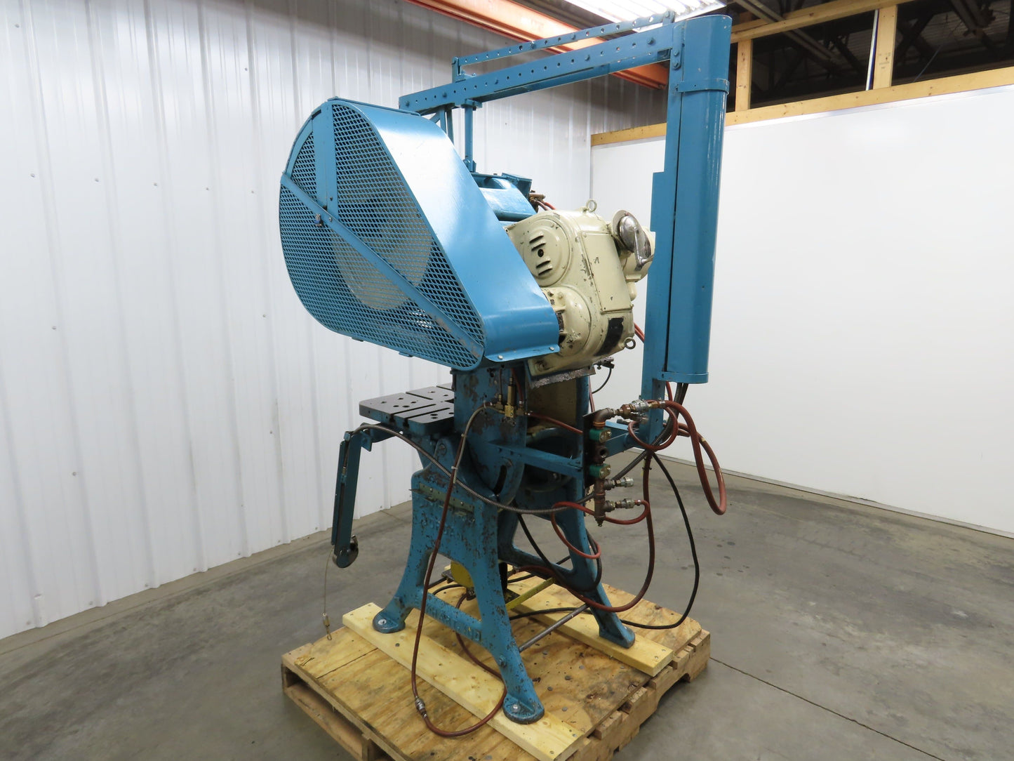 L&J No 2 Mechanical OBI Punch Press 18 Ton 2" Stroke 5-1/2" Throat 1Hp Varidrive
