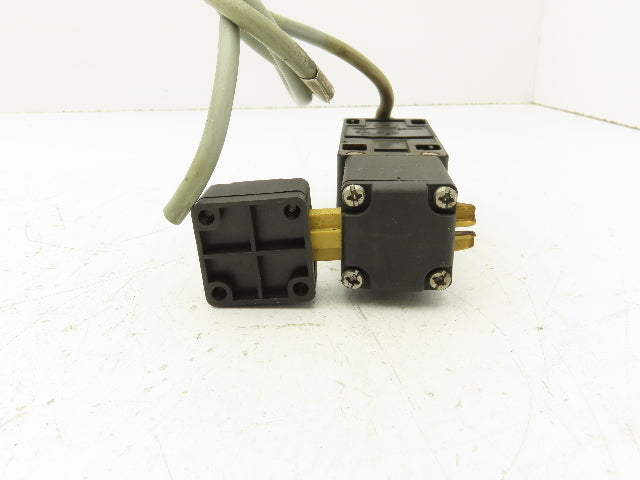Eaton LS4/S11-S/I/ZB/X Safety Position Switch Snap Action Interlock 1NO 1NC