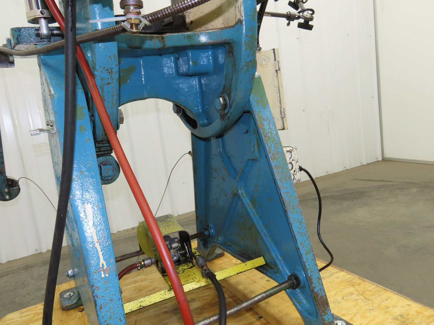 L&J No 18 Mechanical OBI Punch Press 18 Ton 2" Stroke 6" Throat 1.5Hp 3Ph