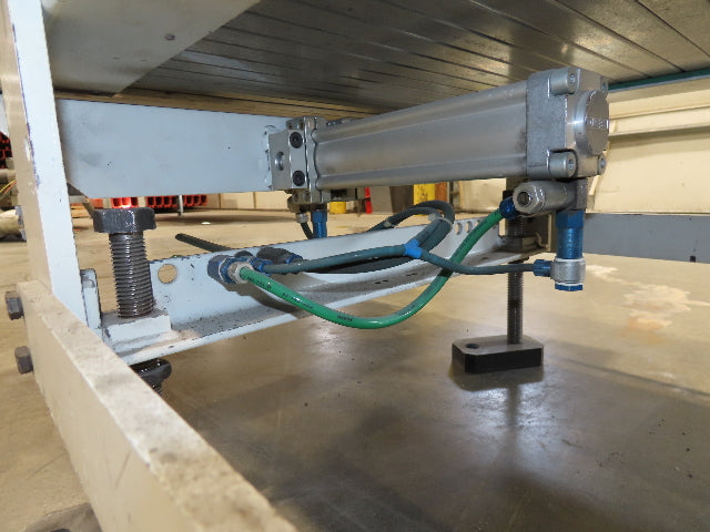Steel Slat Top Conveyor w/Pneumatic Tilt Roller Bed 460V 3PH Chain Drive