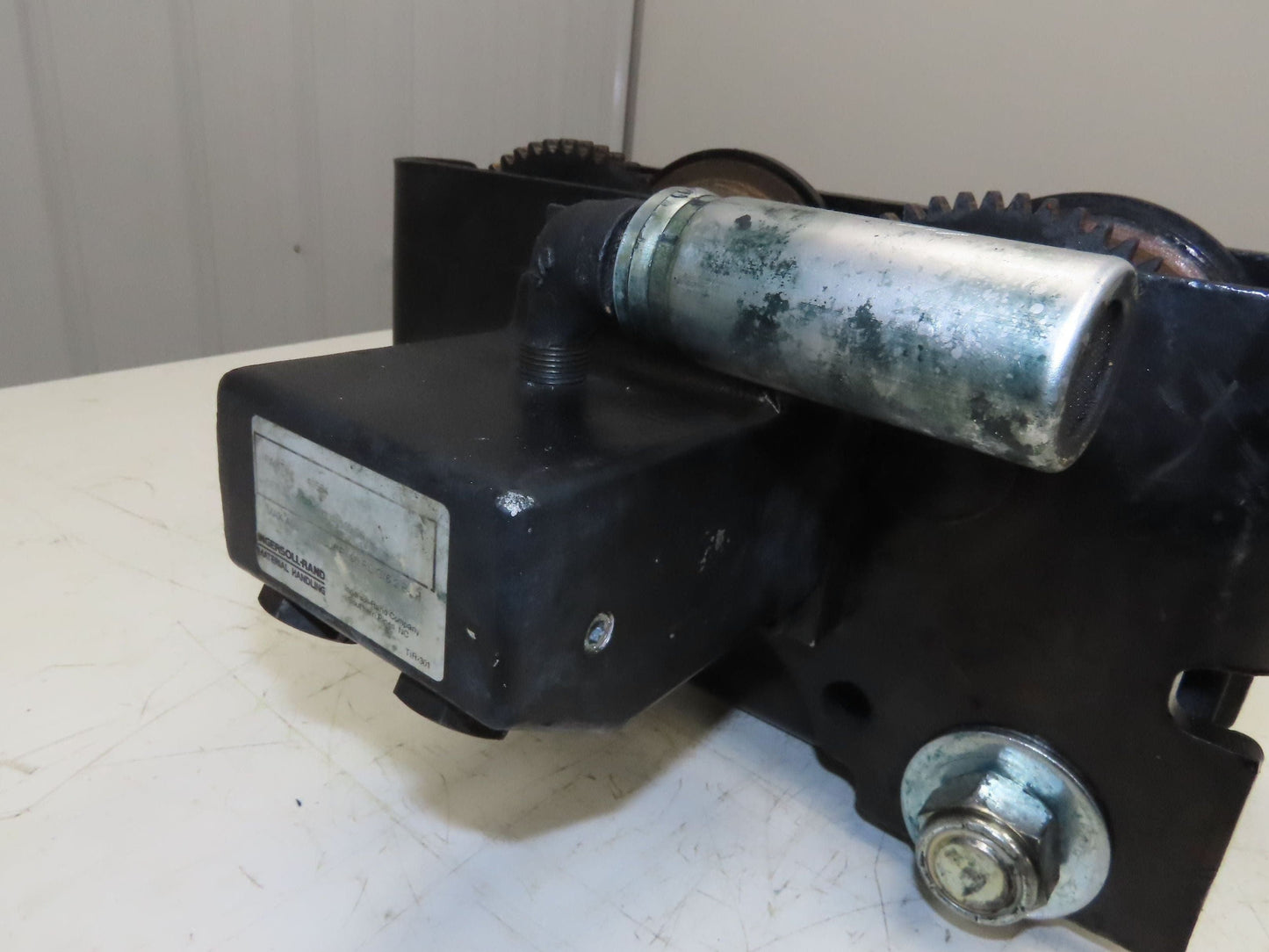 Ingersoll Rand TIR6600 Pneumatic Air Powered Hoist Trolley 6600 Lb