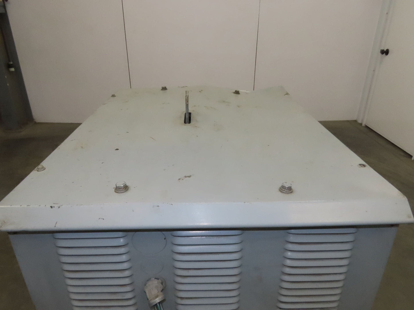 Hobart 3R12-680 Forklift Battery Charger 24V 551-680AH 230/460V 3Ph