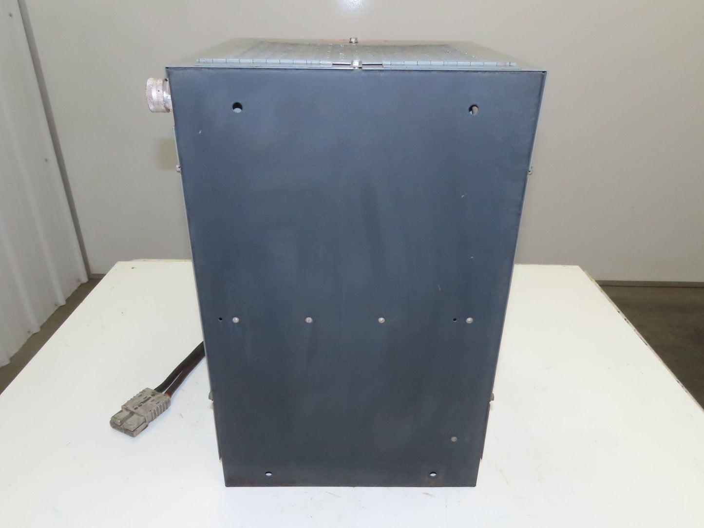 Hobart 450A1-6 Accu-Charge 12V Forklift Battery Charger 208/240/480V 1Ph 450Ah
