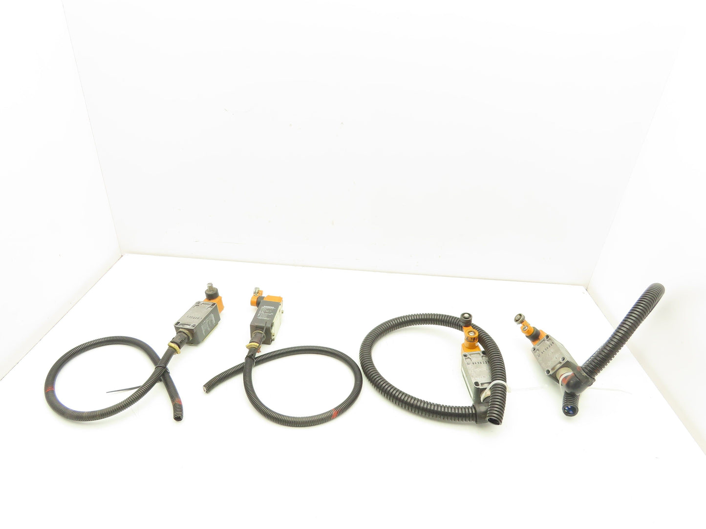 Siemens 3SE3 120-1G-Z Position Limit Switch Roller Lever 230V 6A Lot Of 4