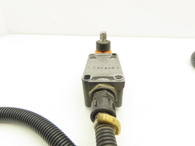 Siemens 3SE3 120-1G-Z Position Limit Switch Roller Lever 230V 6A Lot Of 4
