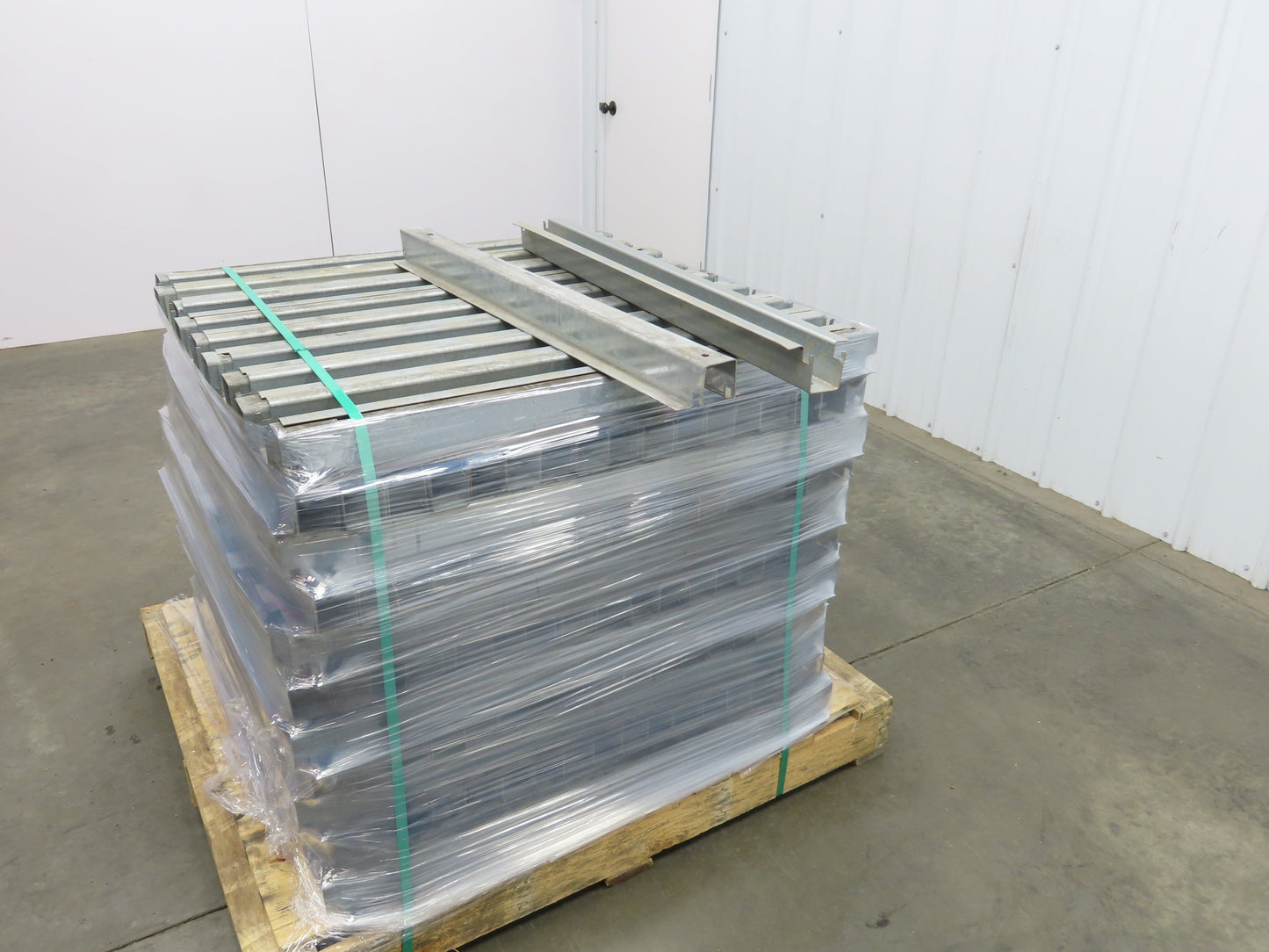 42" Pallet Racking Pallet Support Interlake Roll-in Style 2"x 37-7/8" Lot of 275