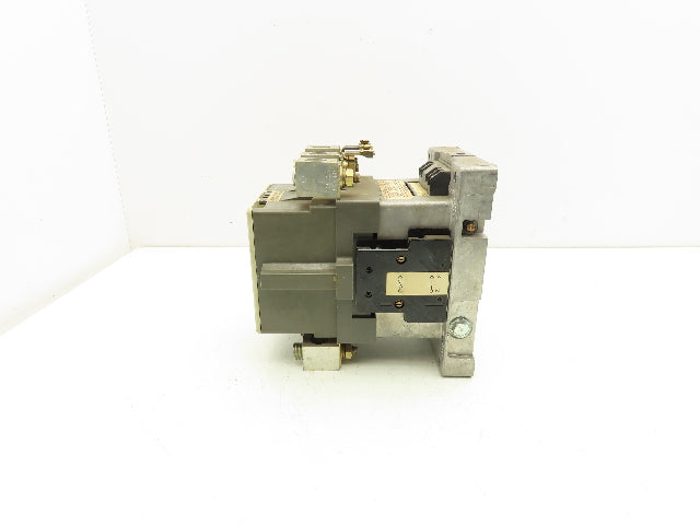 Siemens-Allis CXL40*3E Contactor 135A 600V 3 Pole 120V Coil Model E