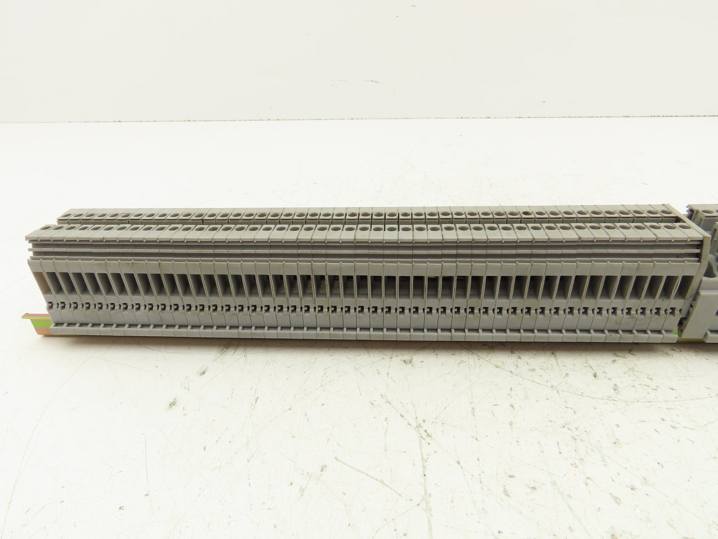 Entrelec M4/6 5116 Terminal Block DIN Rail 600V 25A 24-10AWG Lot of 95
