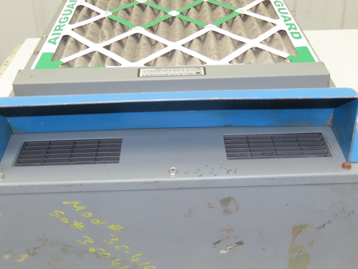 Mclean Midwest 36-0416-101 Electrical Enclosure Air Conditioner 4000 BTU 115V