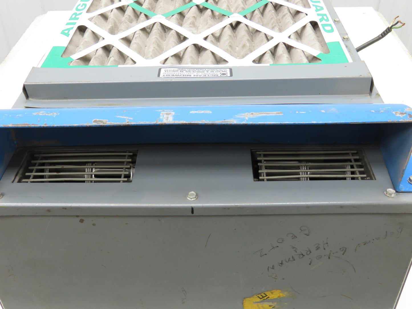 Mclean Midwest 36-0416-101 Electrical Enclosure Air Conditioner 4000 BTU 115V