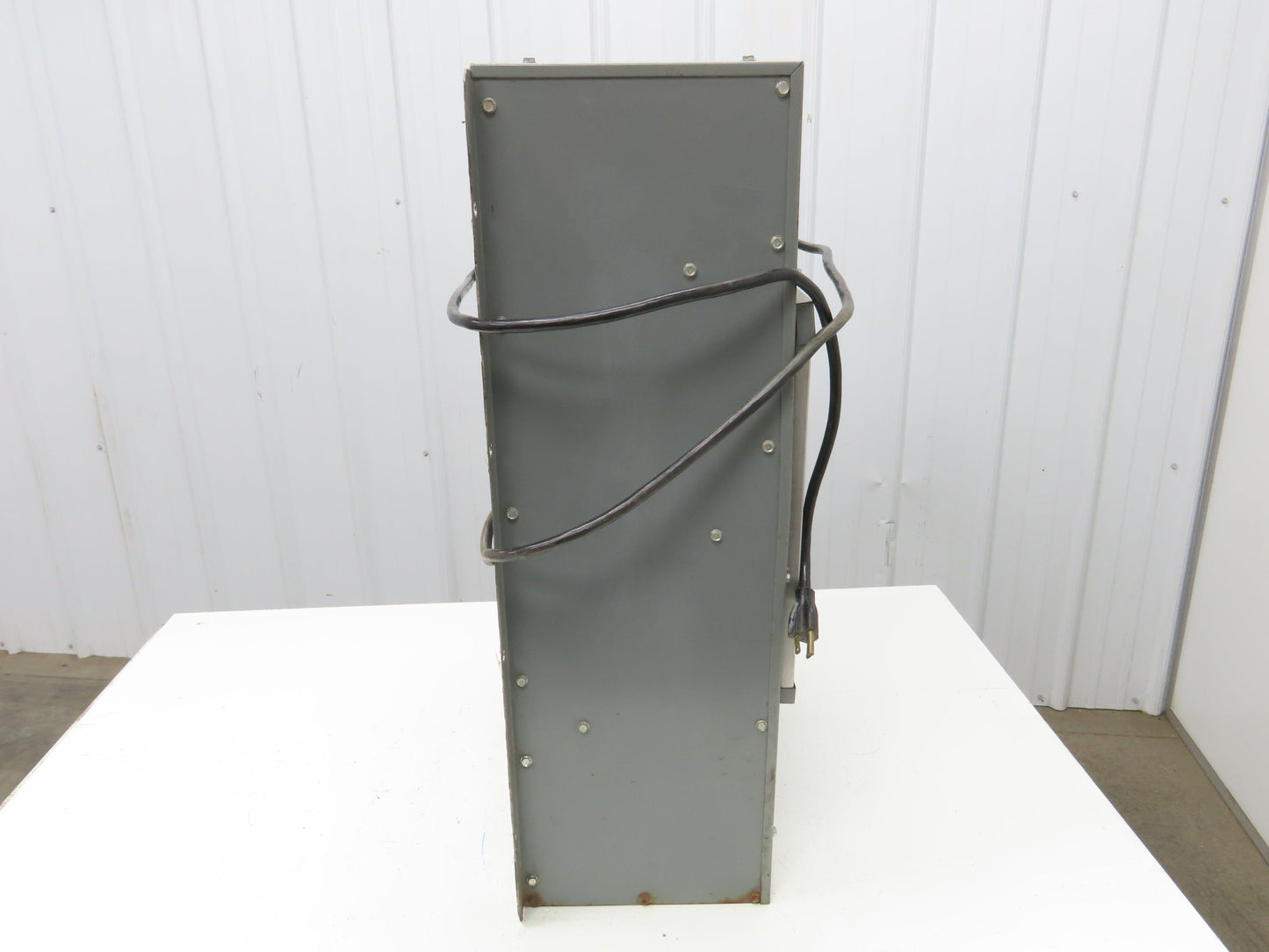 Mclean Midwest 28-0416-007 Electrical Enclosure Air Conditioner AC 4000 BTU 115V