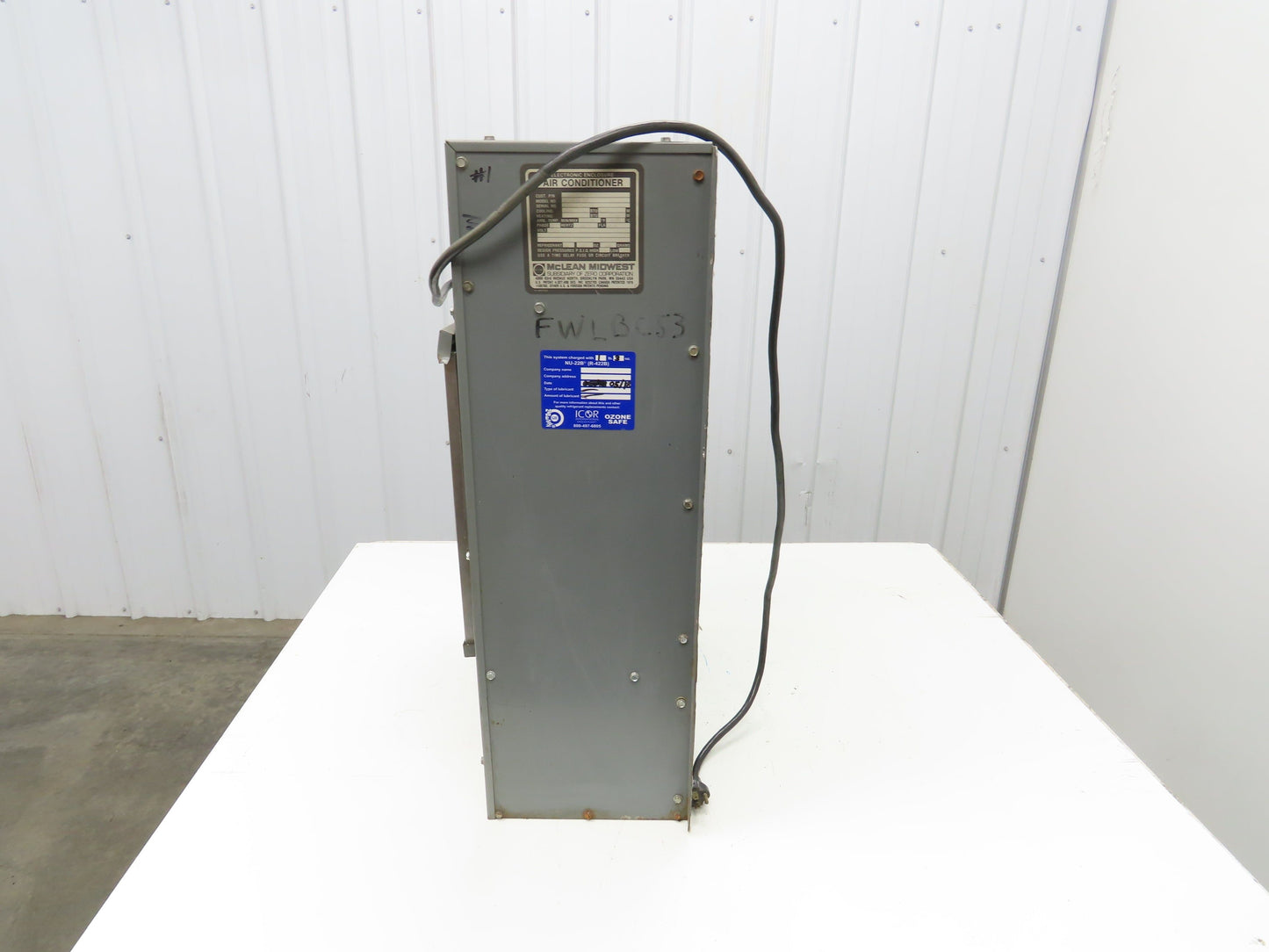 Mclean Midwest 28-0416-007 Electrical Enclosure Air Conditioner AC 4000 BTU 115V