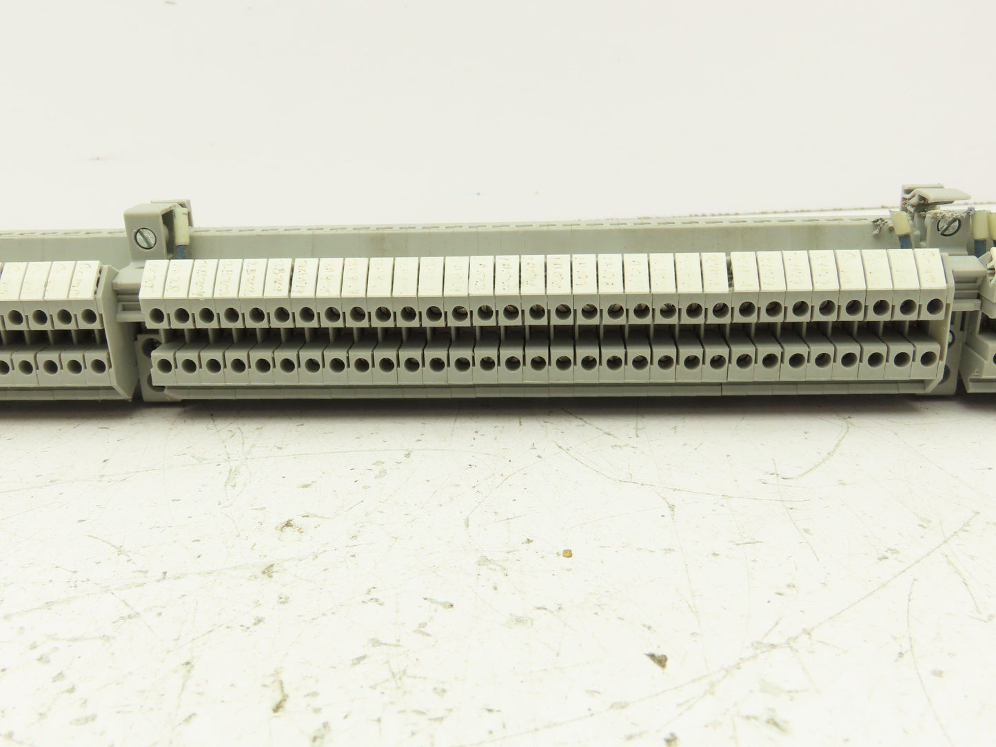 Phoenix Contact UK 2.5 B Terminal Block DIN Rail 1 Meter Lot of 130+