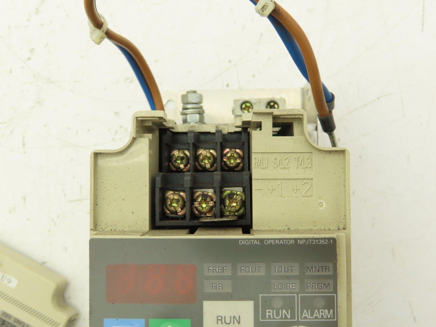 Omron VS Mini J7 Variable Frequency Drive 1PH Input 3PH 0-240V 0-400Hz 1.6A Out