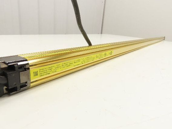 Omron Sti F3SJ-A1220P30-D Safety Light Curtain Receiver 1220mm Type 4