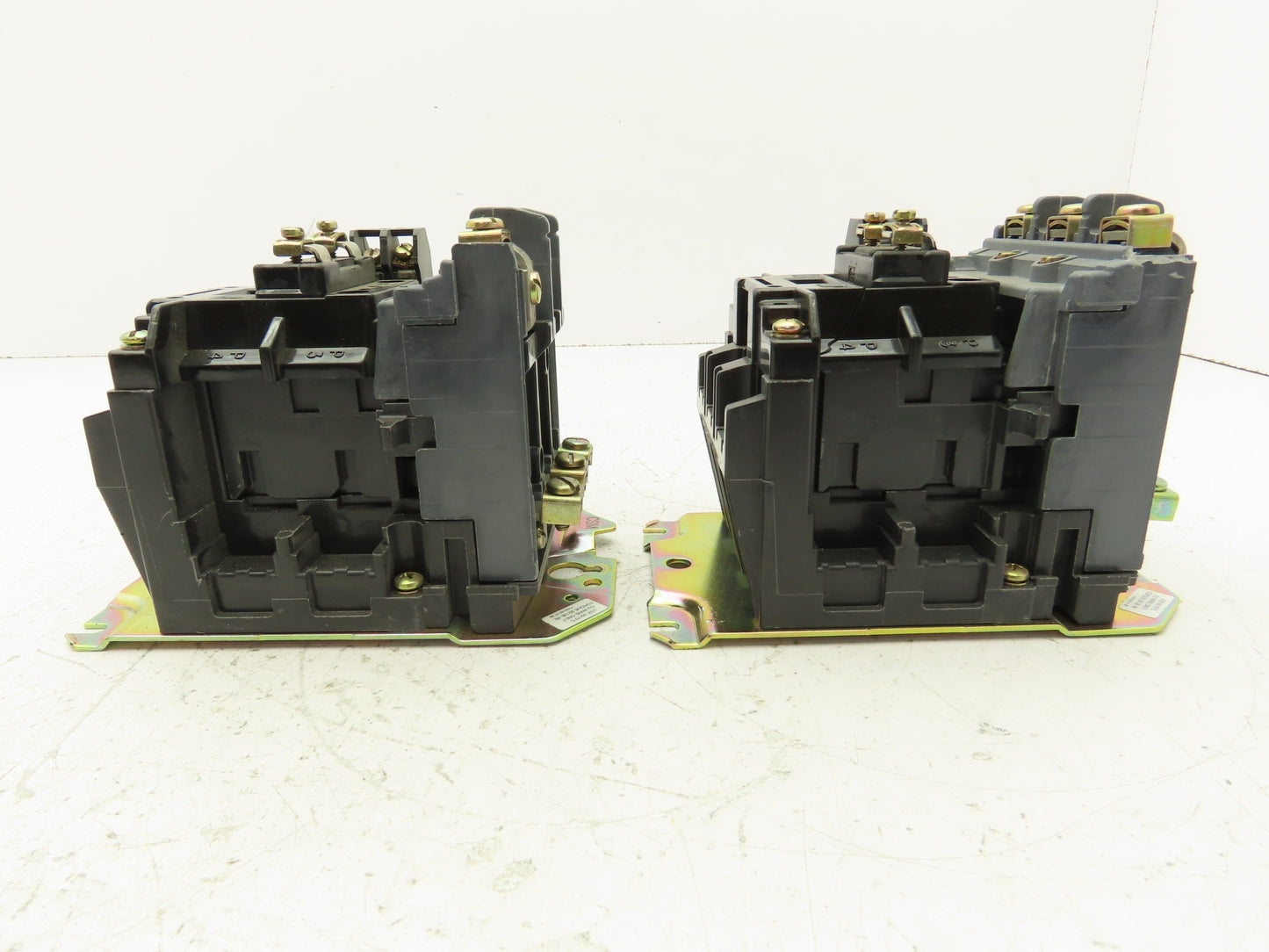Allen-Bradley 500-AOD930 Motor Starter Contactor 120V Coil 600VAC 18A Lot Of 2