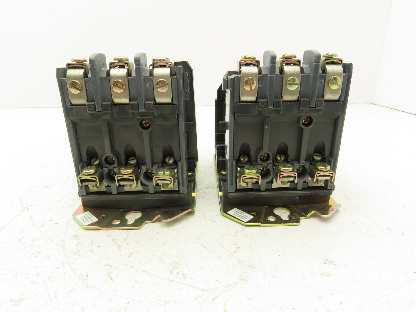 Allen-Bradley 500-AOD930 Motor Starter Contactor 120V Coil 600VAC 18A Lot Of 2