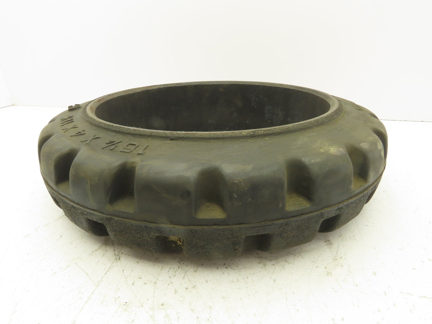 Monarch Rubber Mono-Cushion Press On Fork Lift Tread Tire 16-1/4x 4x 11-1/4"