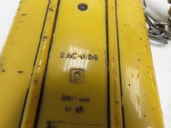Schneider XAC-A08 Crane Hoist 8-Station Pushbutton Control Pendant Single-Speed