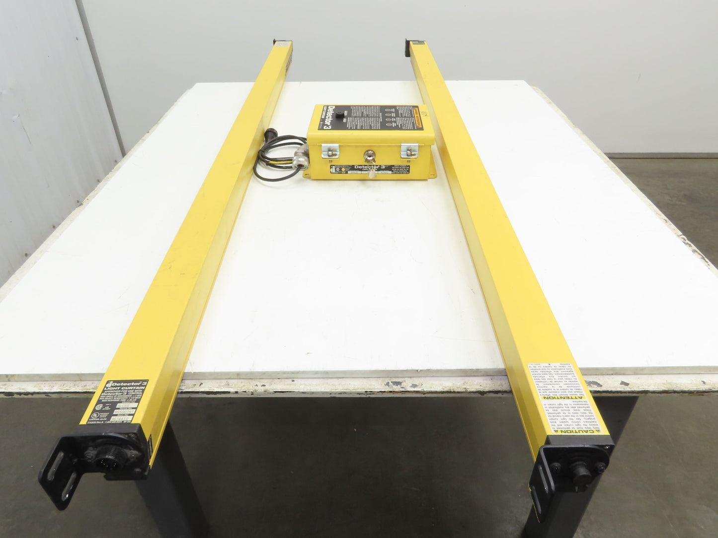 Detector 3 3LC60 Safety Light Curtain Transmitter & Receiver w/Controller 3LC-B