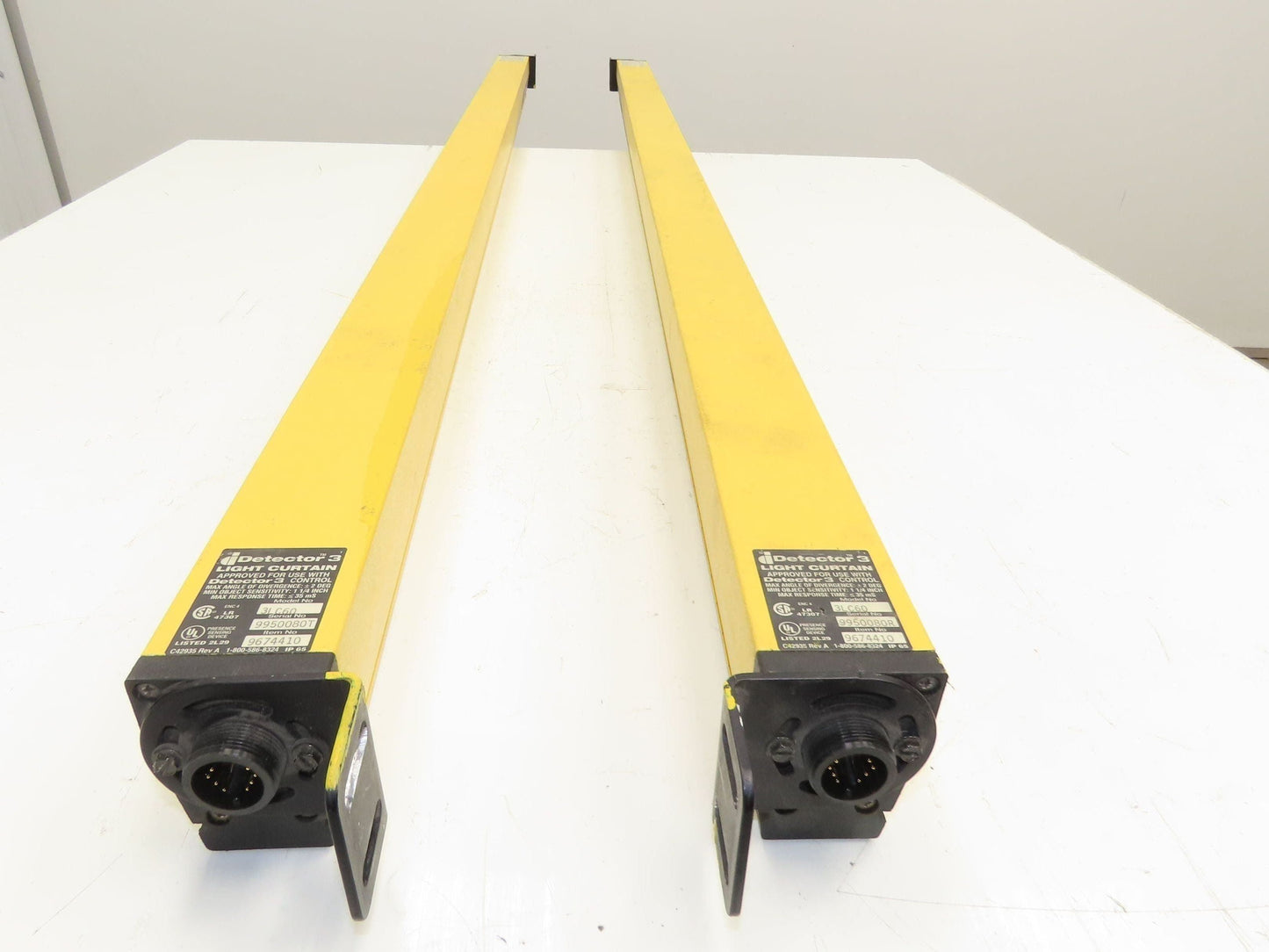 Data Instruments Detector 3 3LC60 Safety Light Curtain Transmitter & Receiver