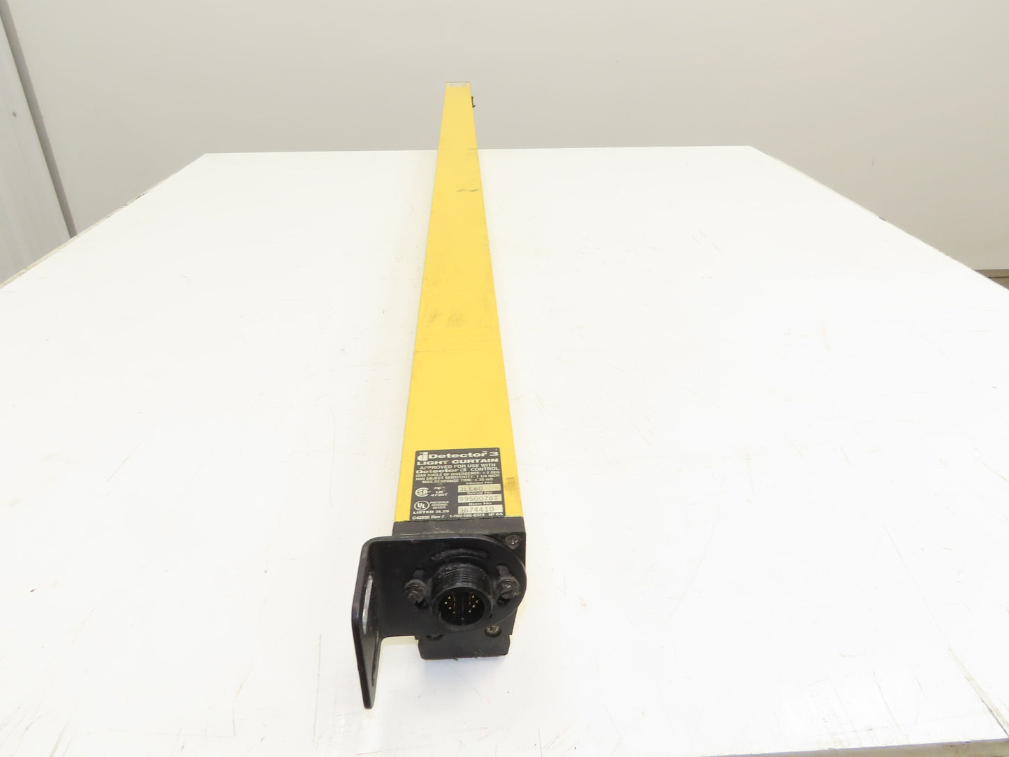 Data Instruments Detector 3 3LC60 Safety Light Curtain Transmitter 61"