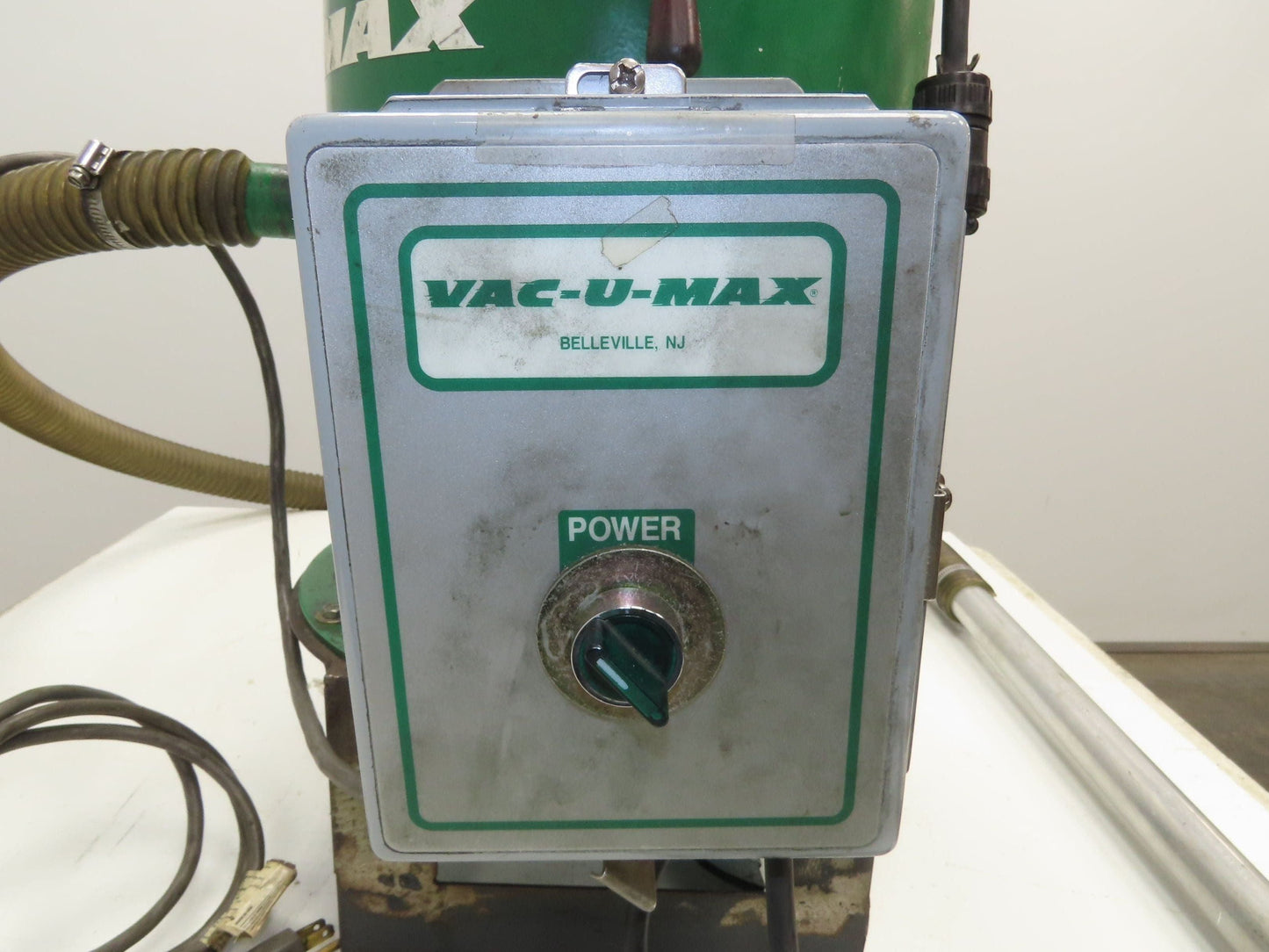 Vac-U-Max Dry Bulk Hopper 12" Receiver with Vacuum Wand 1.5" Suction Feeder 115V