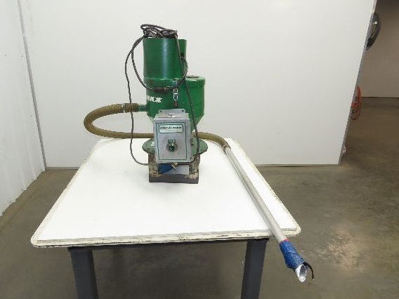 Vac-U-Max Dry Bulk Hopper 12" Receiver with Vacuum Wand 1.5" Suction Feeder 115V
