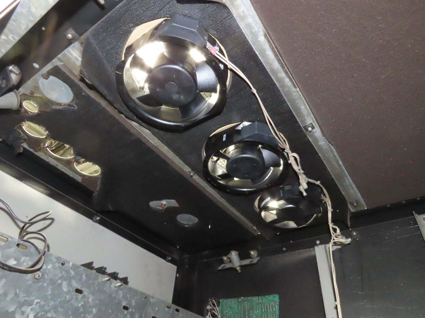 Emerson CAA050C Liebert Datawave Magnetic Synthesizer 50kva HV 480 LV 208Y/120