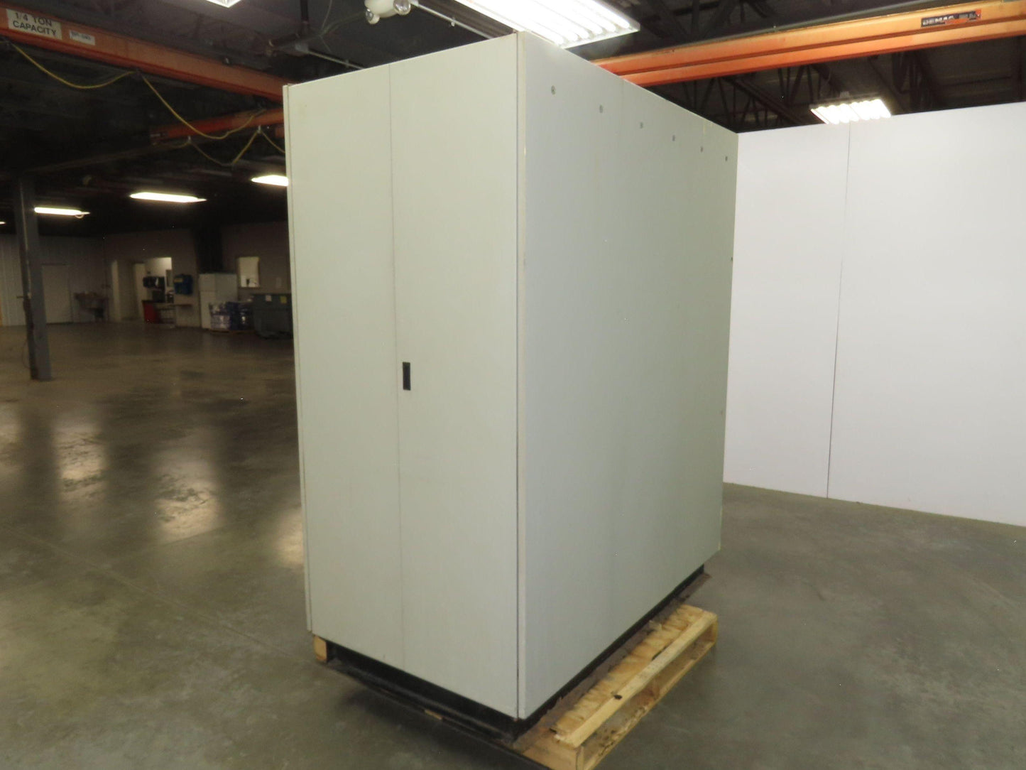 Emerson CAA050C Liebert Datawave Magnetic Synthesizer 50kva HV 480 LV 208Y/120