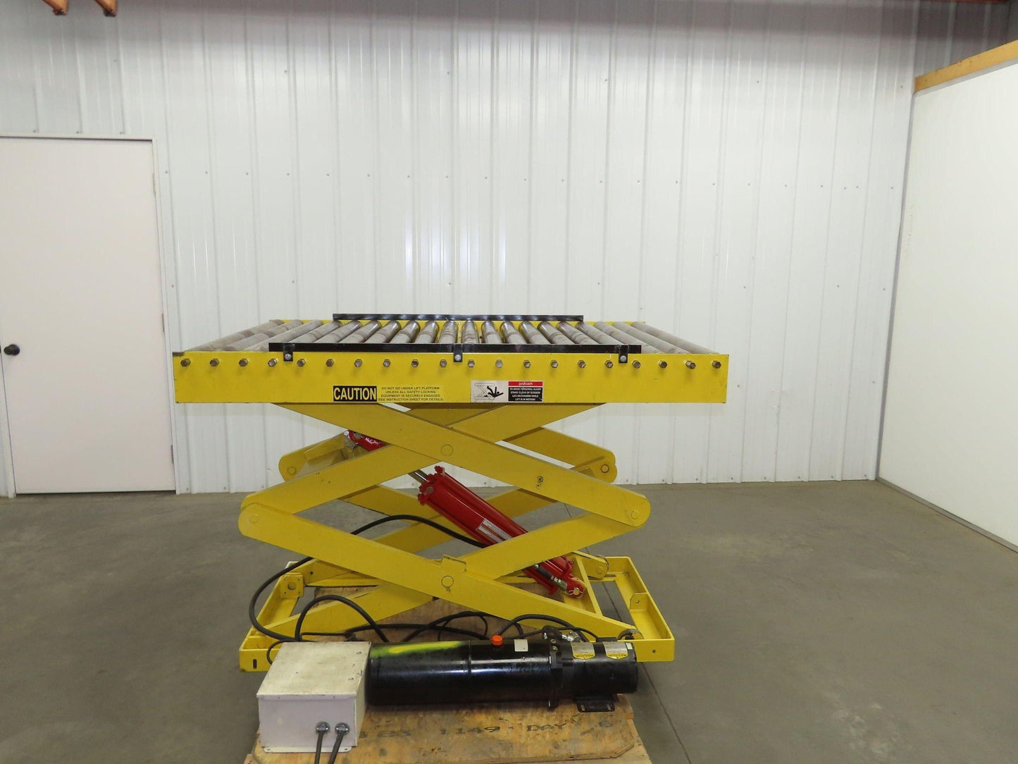 1000LB Scissor Lift Table 64" Travel 38x60" Gravity Roller Conveyor Top 3Ph