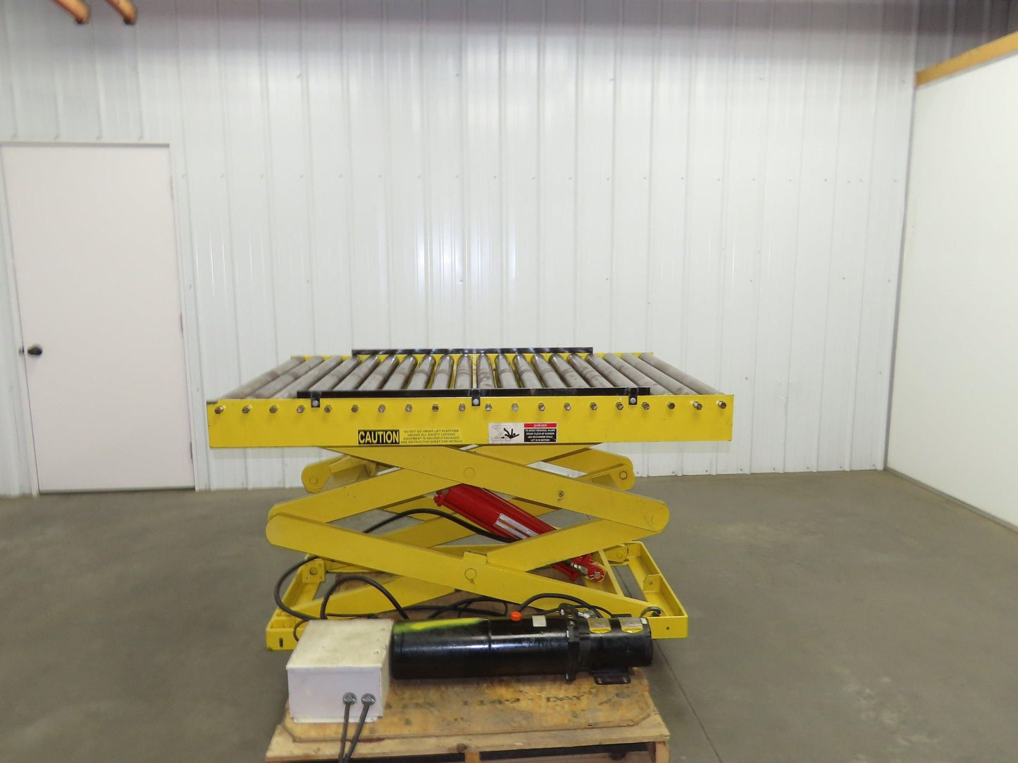 1000LB Scissor Lift Table 64" Travel 38x60" Gravity Roller Conveyor Top 3Ph