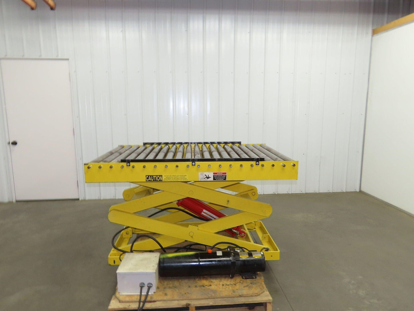 1000LB Scissor Lift Table 64" Travel 38x60" Gravity Roller Conveyor Top 3Ph