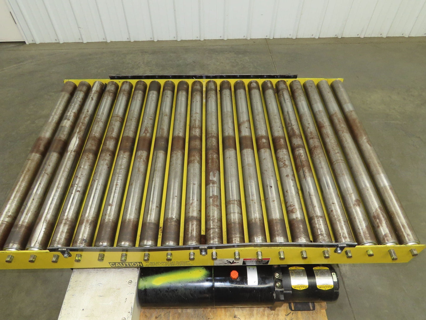 1000LB Scissor Lift Table 64" Travel 38x60" Gravity Roller Conveyor Top 3Ph