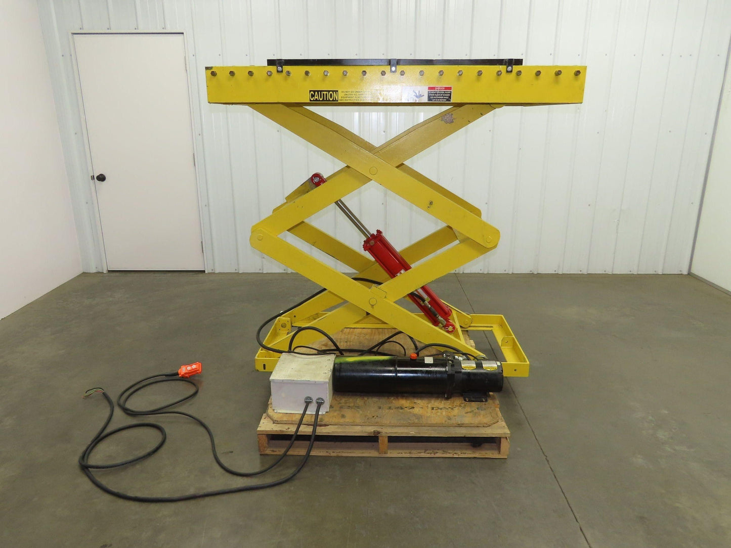 1000LB Scissor Lift Table 64" Travel 38x60" Gravity Roller Conveyor Top 3Ph