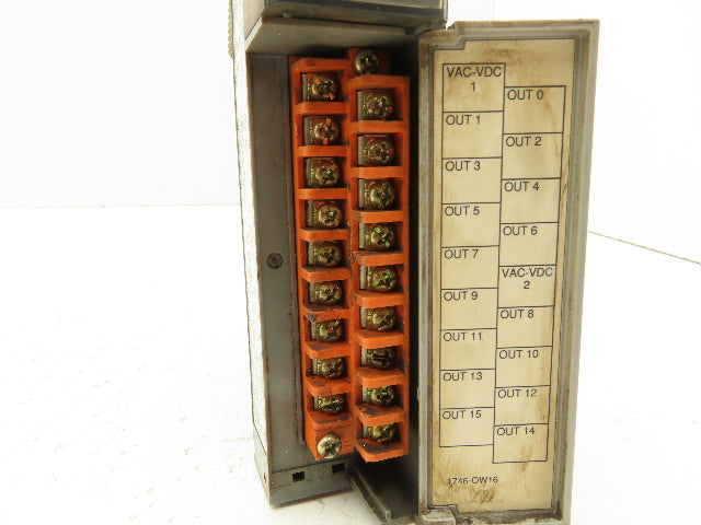 Allen Bradley 1747-OW16 SLC 500 Output Module Series D