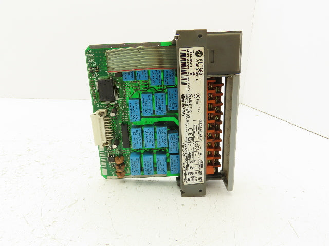 Allen Bradley 1747-OW16 SLC 500 Output Module Series D