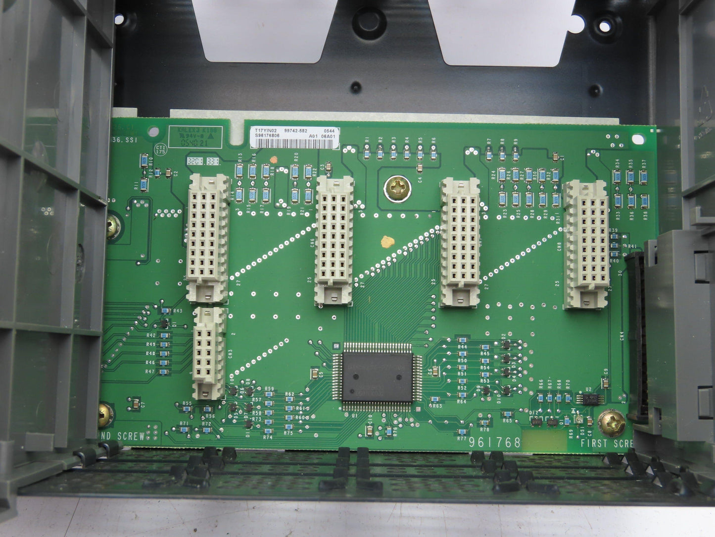Allen Bradley 1746-P1 1746-A4 Ser C Power Supply 4-Slot Chassis Ser B
