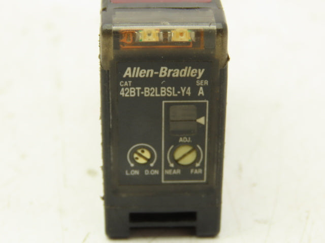 Allen Bradley 42BT-B2LBSL-Y4 Photoelectric Proximity Sensor Photoeye Ser A