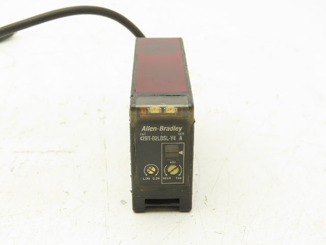 Allen Bradley 42BT-B2LBSL-Y4 Photoelectric Proximity Sensor Photoeye Ser A
