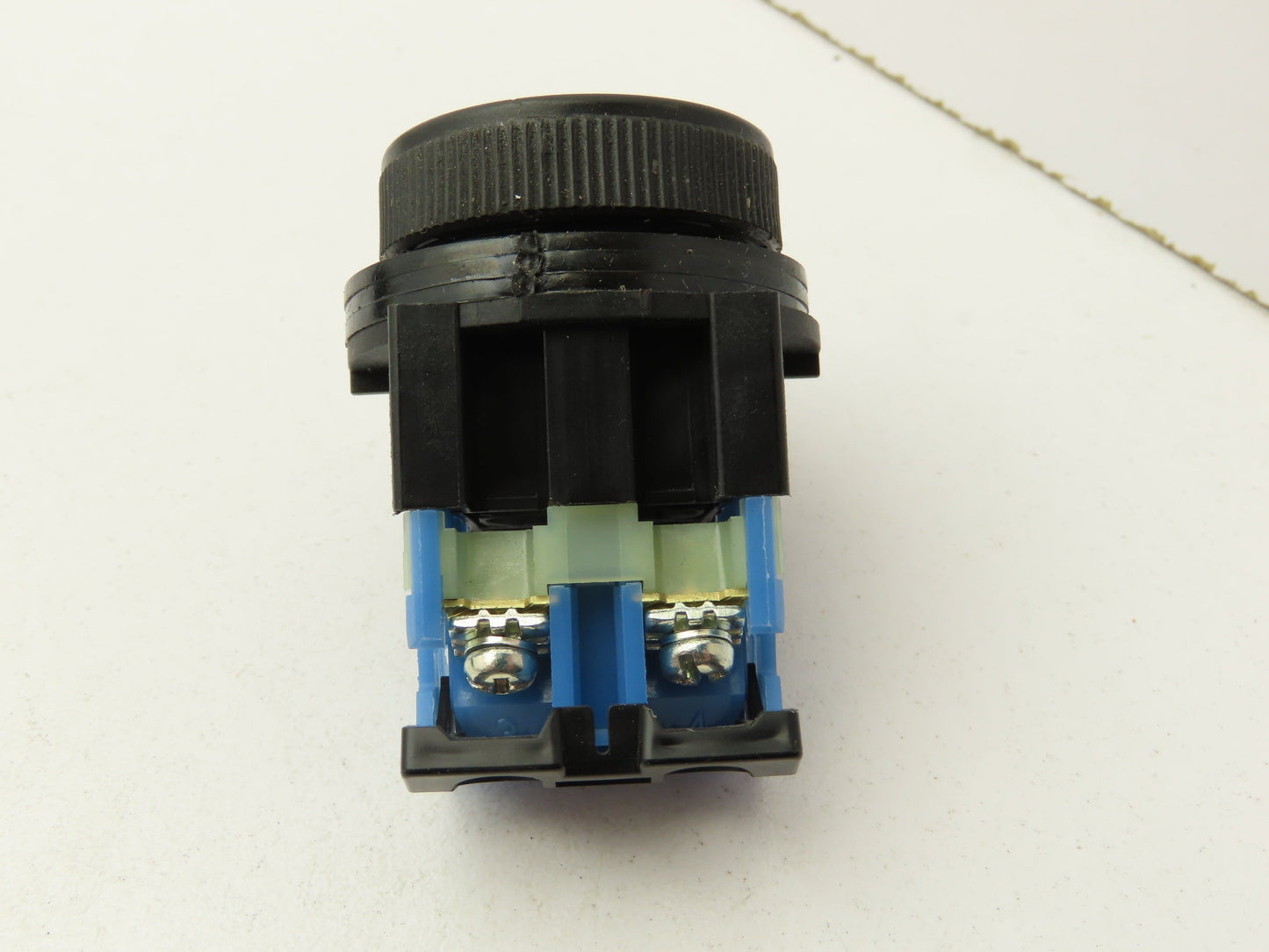 Fuji Electric Yellow Push Button 30mm 250V 6A Lot of 9