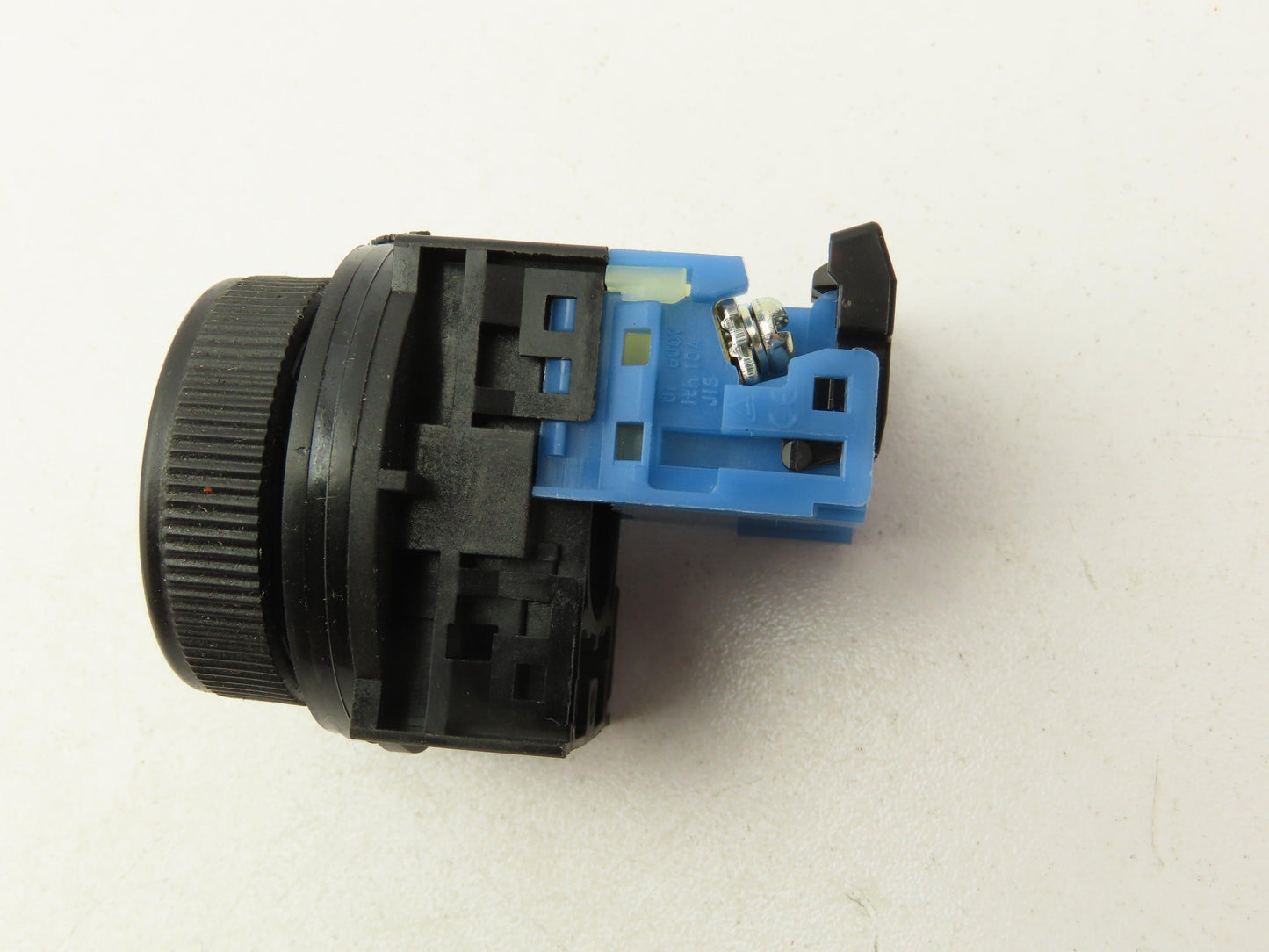 Fuji Electric Yellow Push Button 30mm 250V 6A Lot of 9
