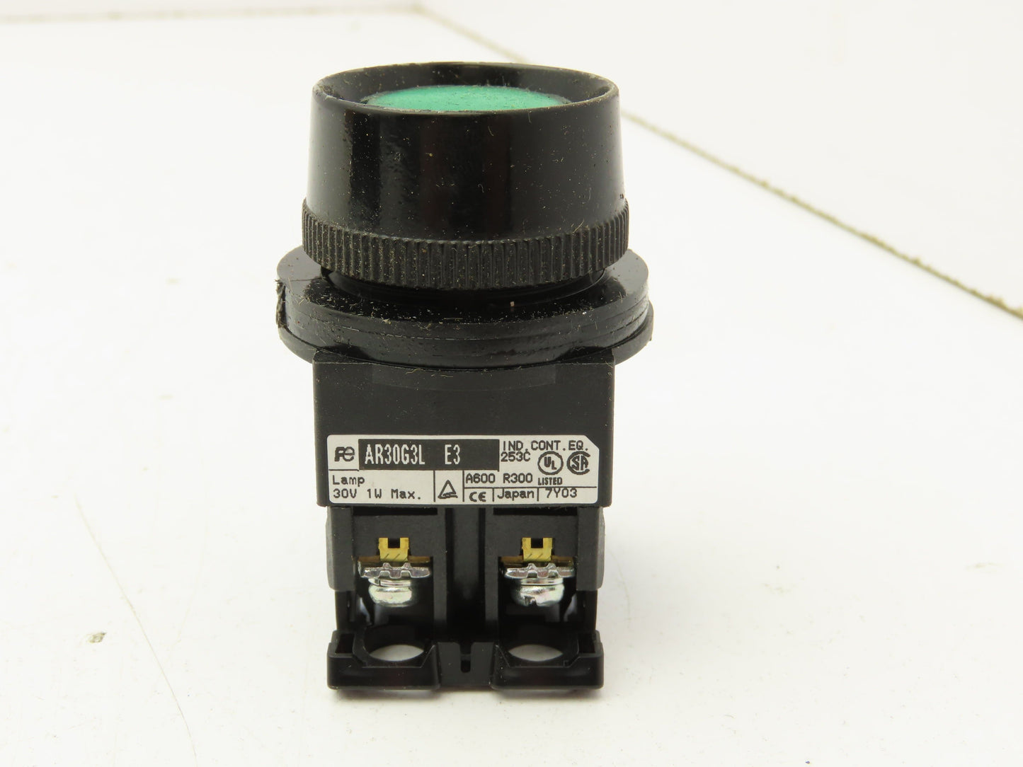 Fuji Electric Green Illuminated Push Button 30mm 600V 10A 30v Bulb Lot of 7