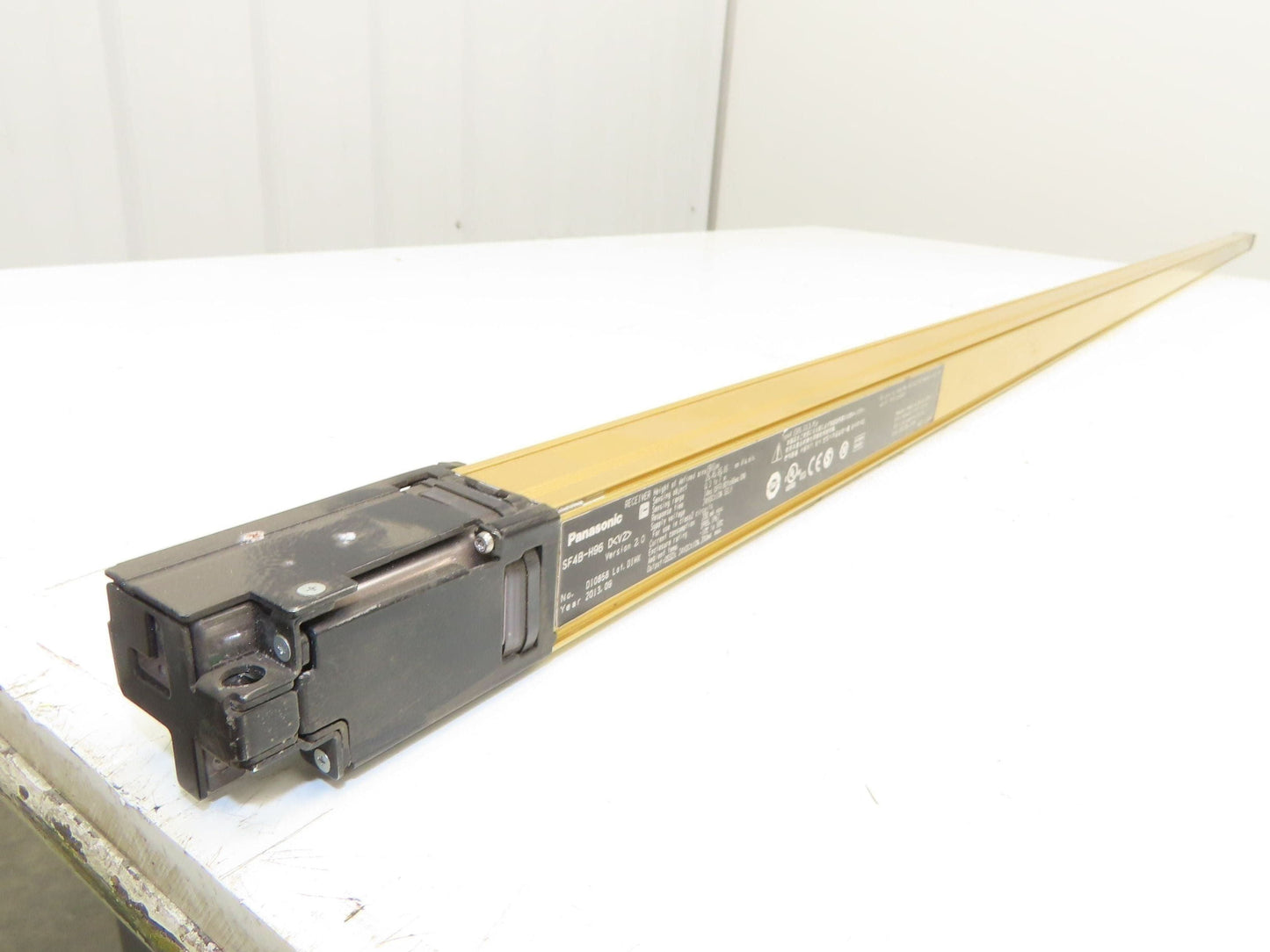 Panasonic SF4B-H96 V2 Safety Light Curtain Receiver 1910mm Height 24VDC