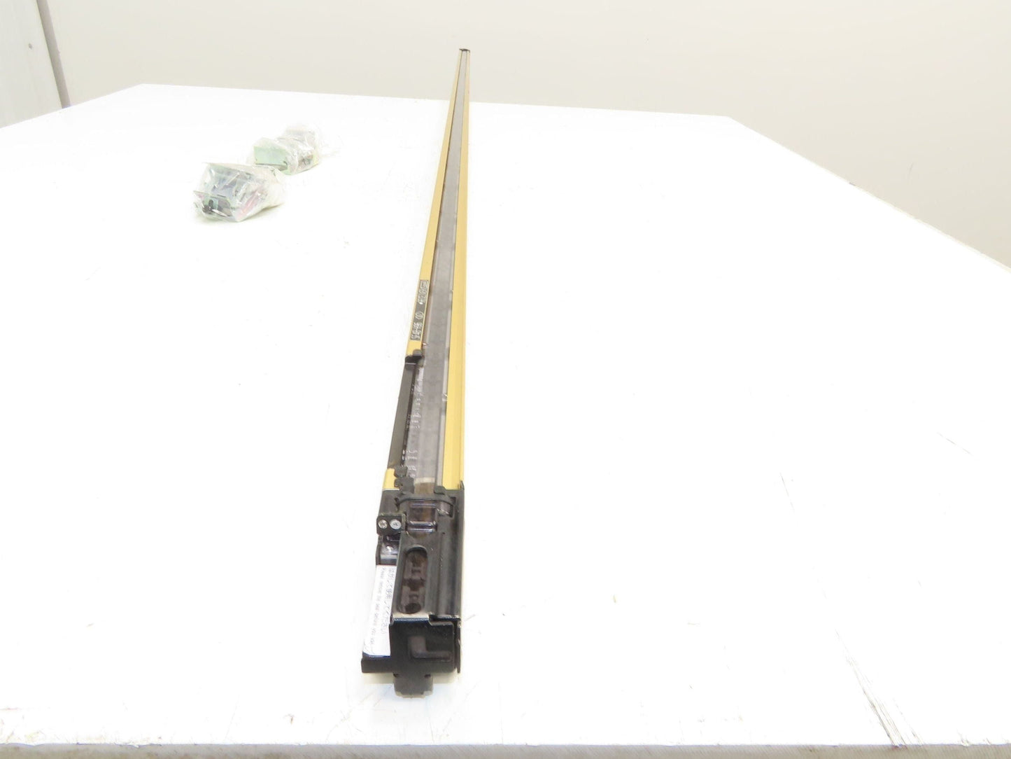 Panasonic SF4B-H96 V2 Safety Light Curtain Receiver 1910mm Height 24VDC