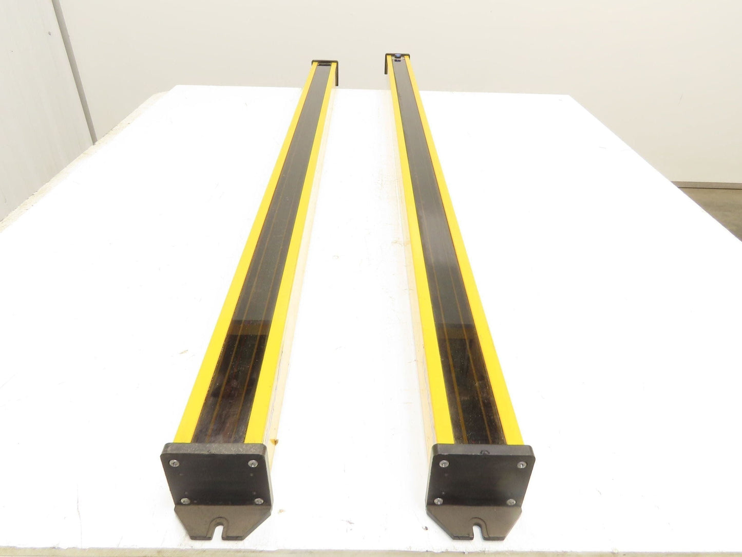 SmartScan 51204AP Safety Light Curtain Transmitter & Receiver Set 1202mm