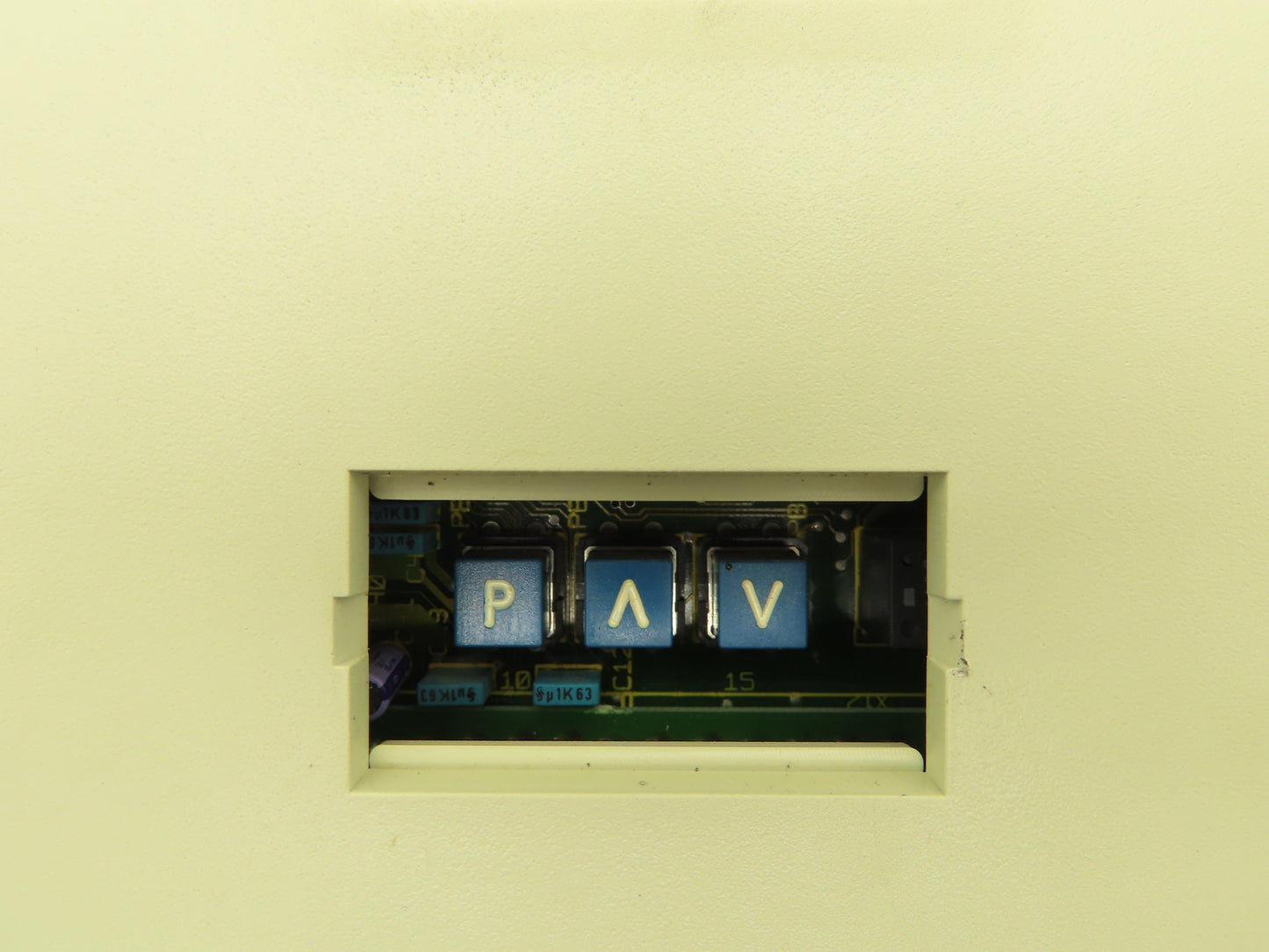 Siemens Simovert P 6SE21 Inverter Drive 0-400Hz 0-230VAC 3PH 6.8A 2HP