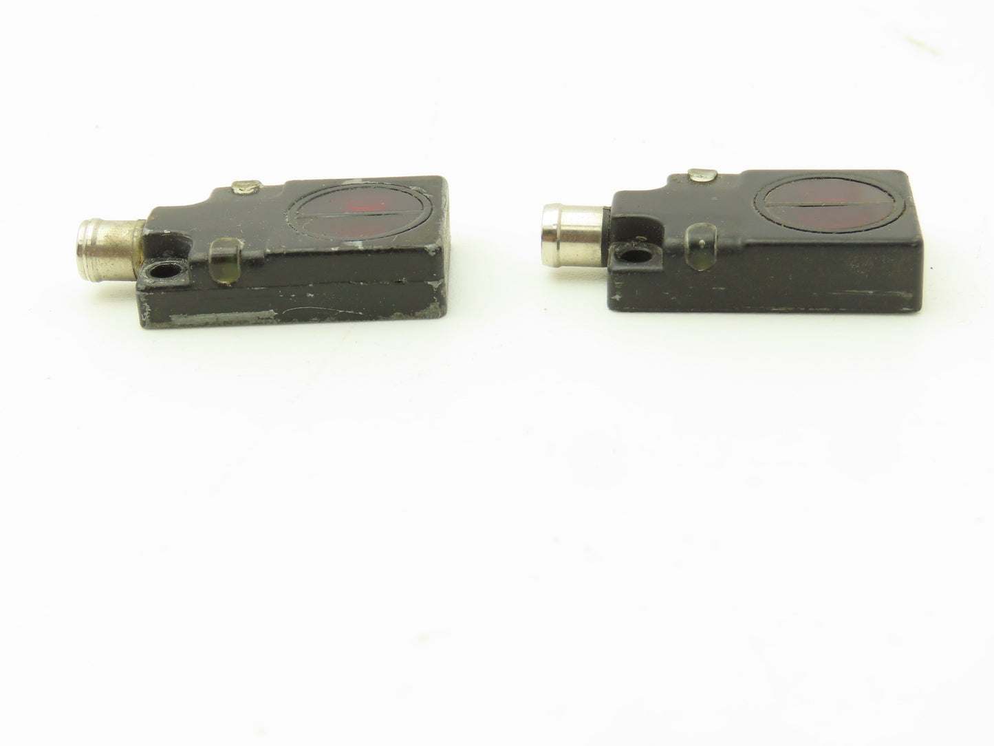 Banner N05-Q08-AN7-V1131 Proximity Sensor 2.5-61mm Range Lot of 2