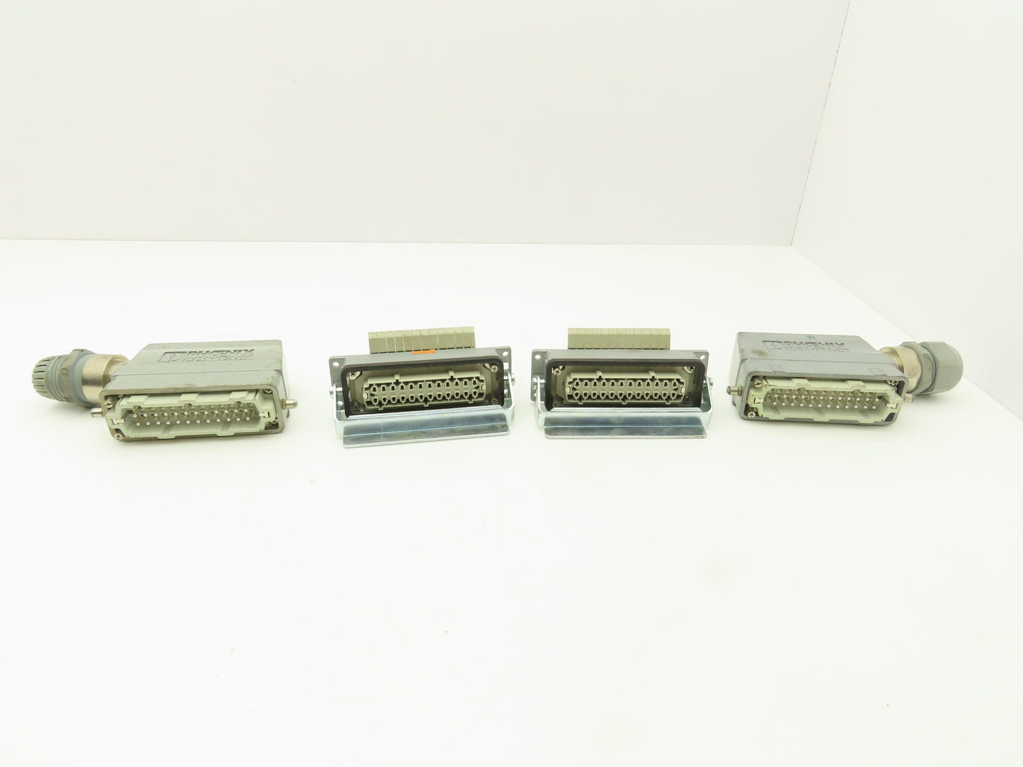 Phoenix Contact 24-Pin 16A Male Female Connector HC-KA Terminals Lot of 4
