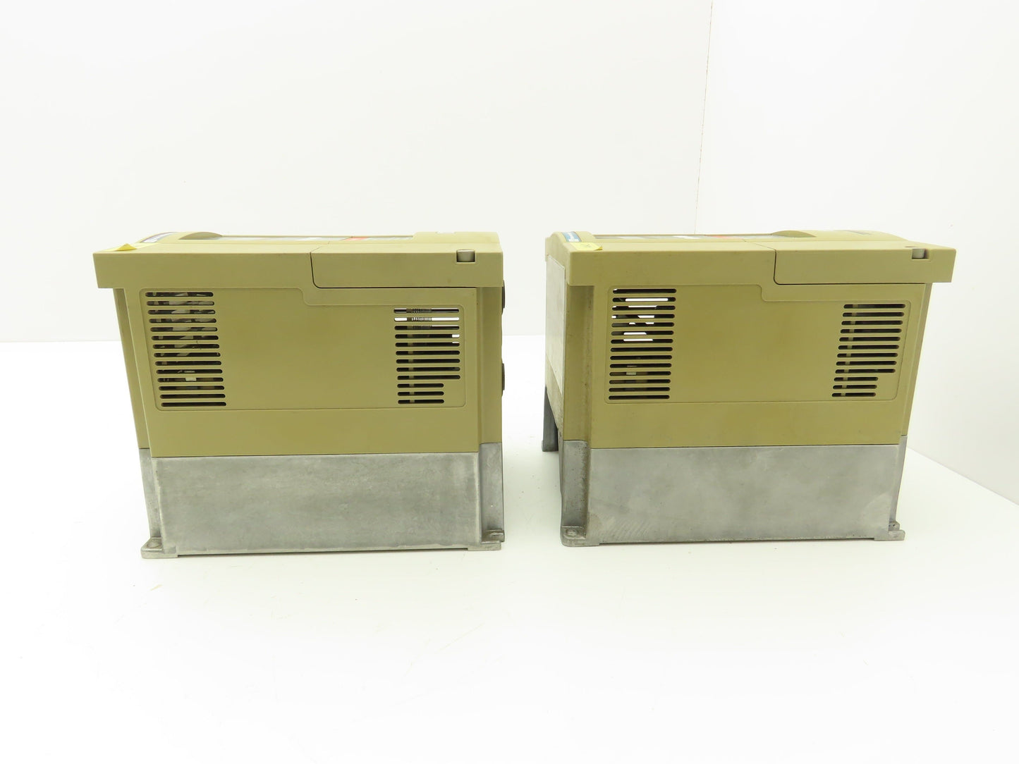 ATV18U29N4 Altivar 16 VFD 3PH In 3PH 3.7A Out 2HP 380/460VAC 0.5-320Hz Lot of 2